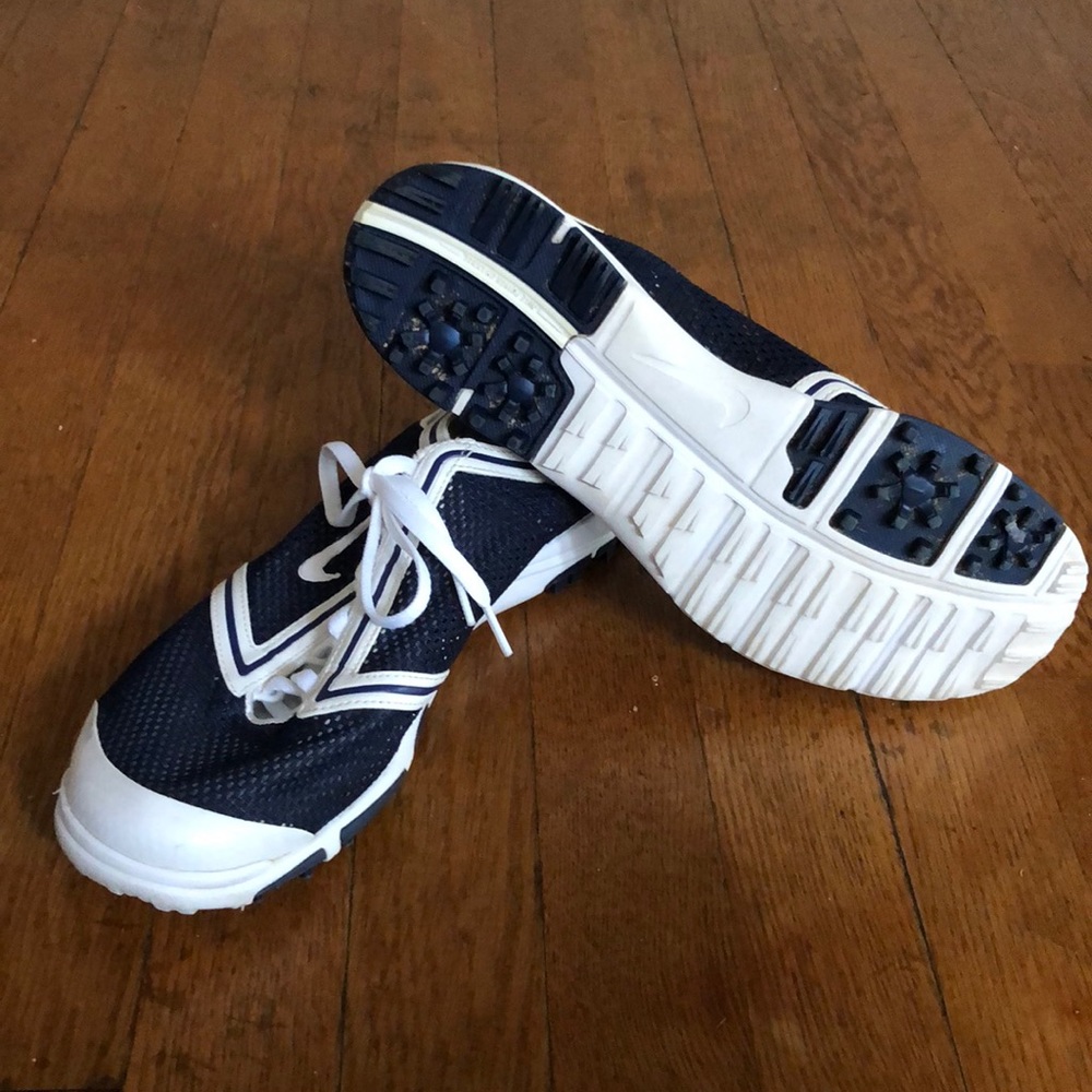 Nike Women’s Navy/White Golf Shoes - Picture 3 of 5